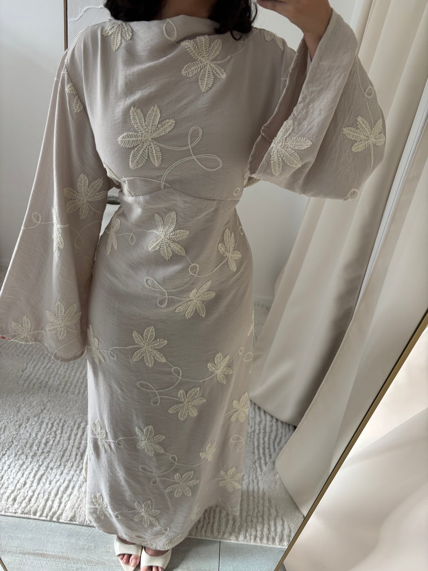 Robe Flora